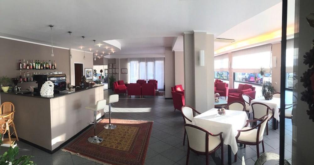 Hotel Internazionale Finale Ligure Εξωτερικό φωτογραφία