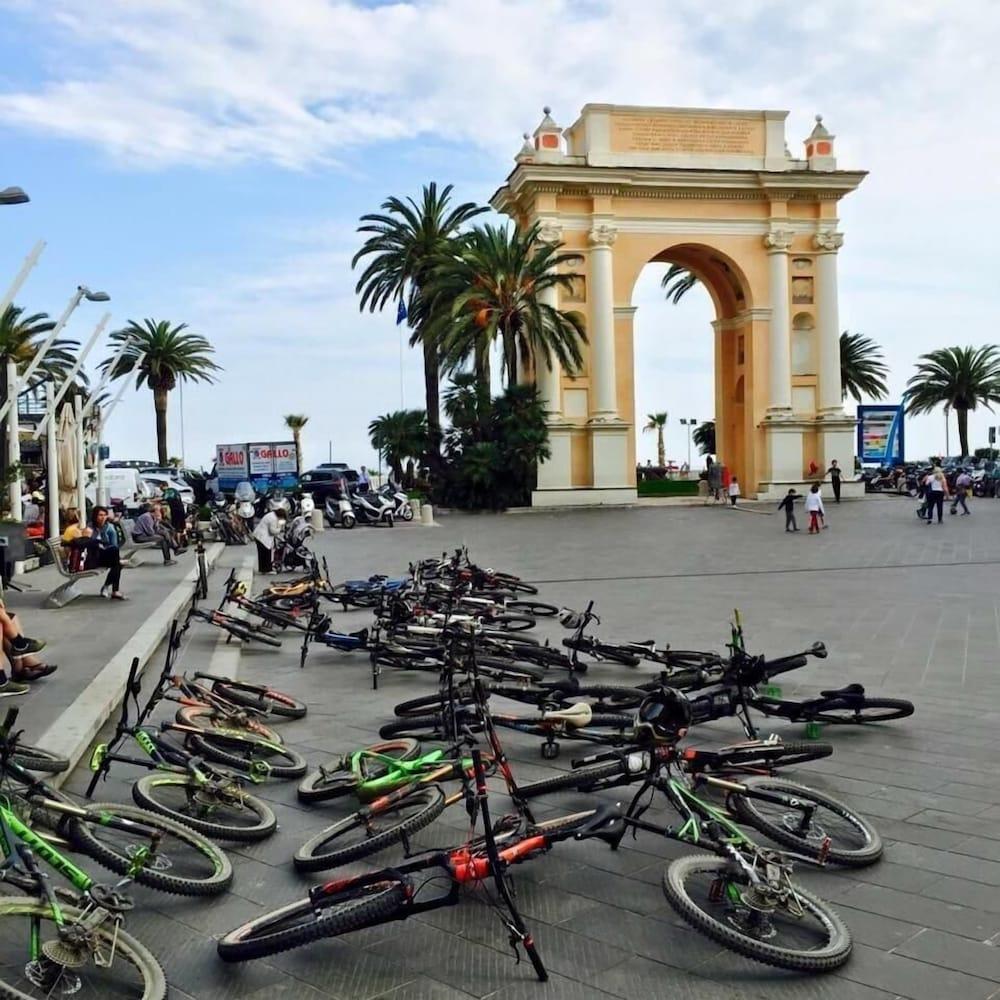 Hotel Internazionale Finale Ligure Εξωτερικό φωτογραφία